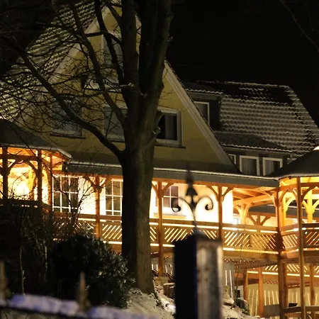 Felsenkeller Hotel *